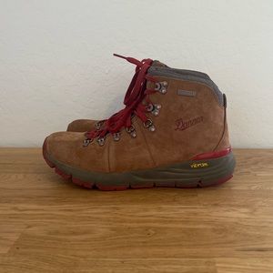 Danner Mountain 600 Hiking Boots Sz 10